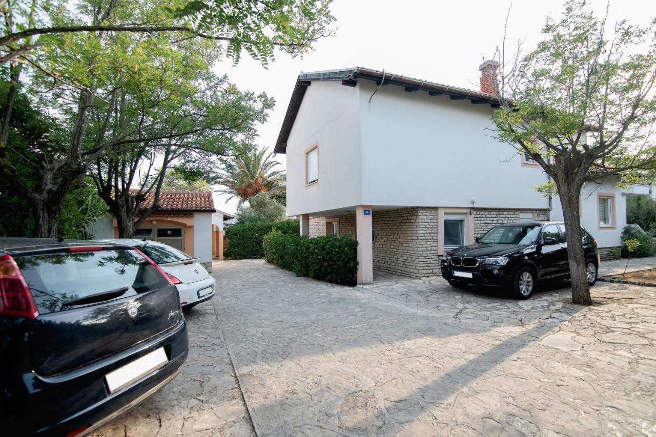 Beach Boy & Pool Girl Apartments Vir Buitenkant foto